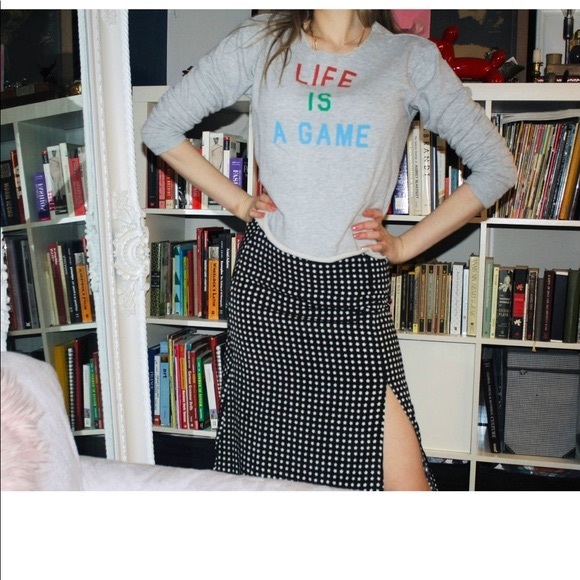 Life Is A Game Sweatshirt - Picture 1 of 5